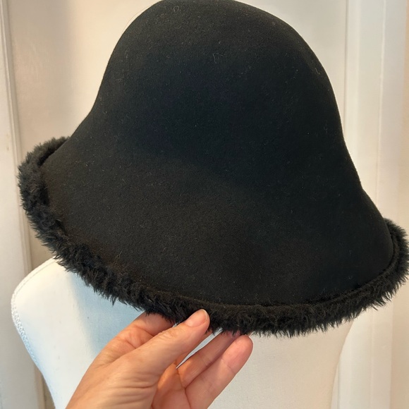 “Fur” Felt winter hat - Picture 2 of 7